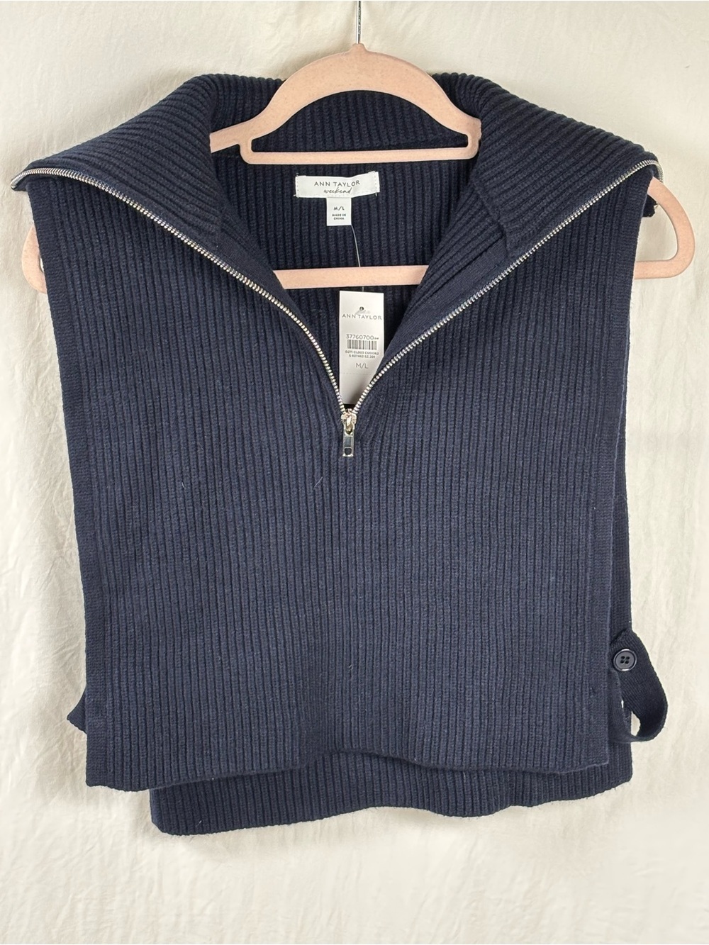 Ann Taylor weekend M L Navy Ribbed Zip-Front Cowl Sweater Vest